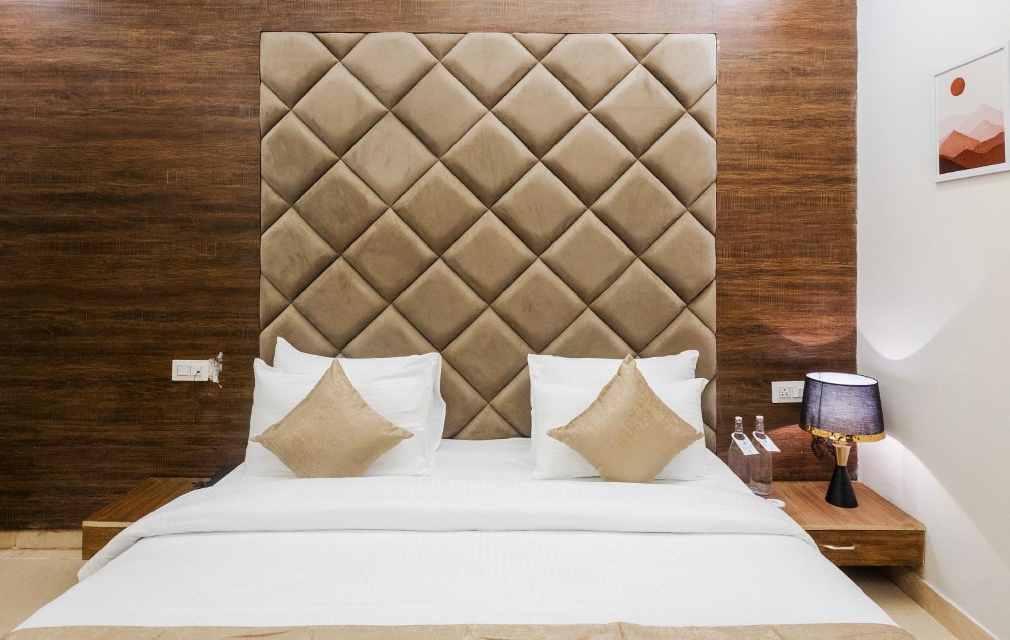 Stone Wood Hotel, Rishīkesh Eksteriør billede