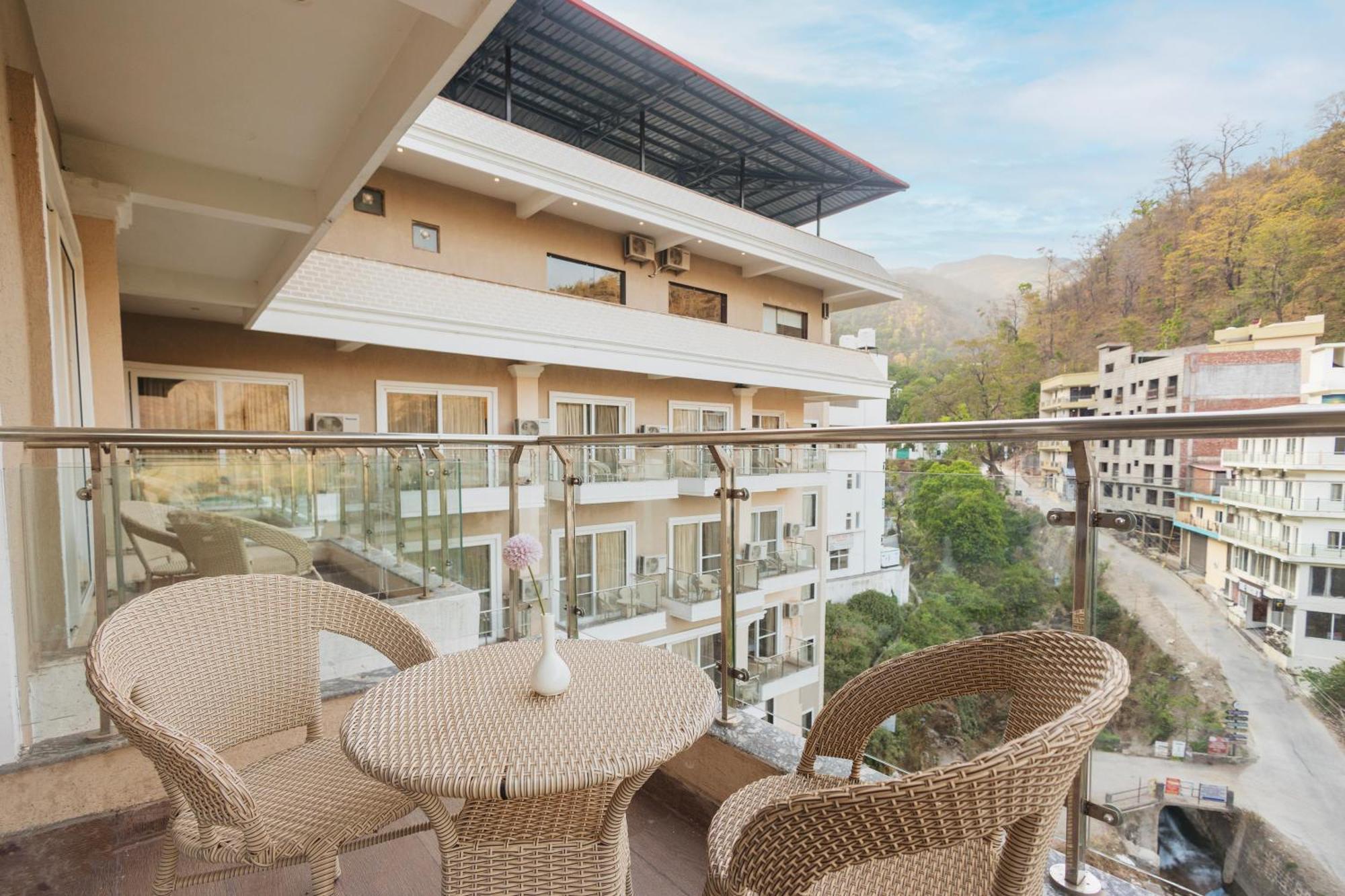 Stone Wood Hotel, Rishīkesh Eksteriør billede